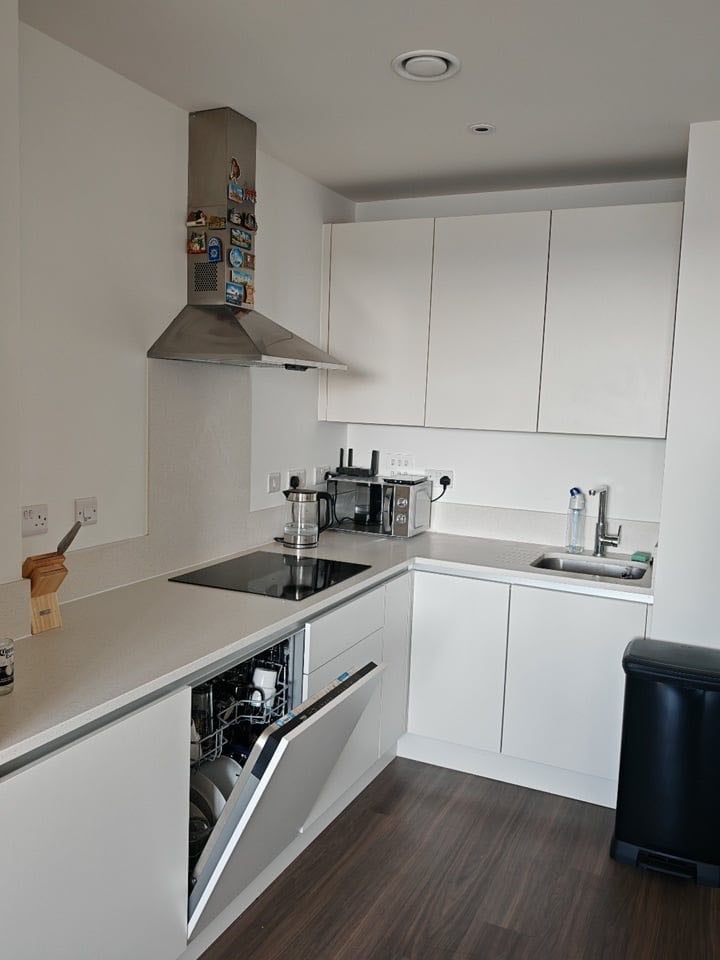 1-Bed Apartment , 30th Floor , East Croydon