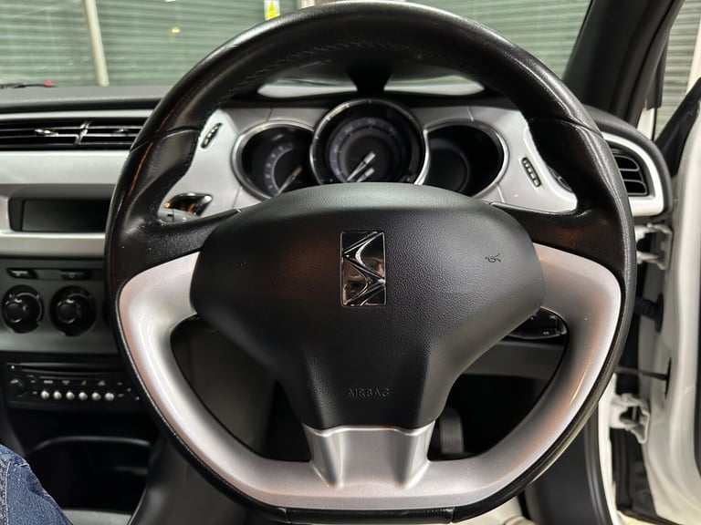 2015 Citroen DS3 1.2 PureTech Dsign 3dr HATCHBACK Petrol Manual