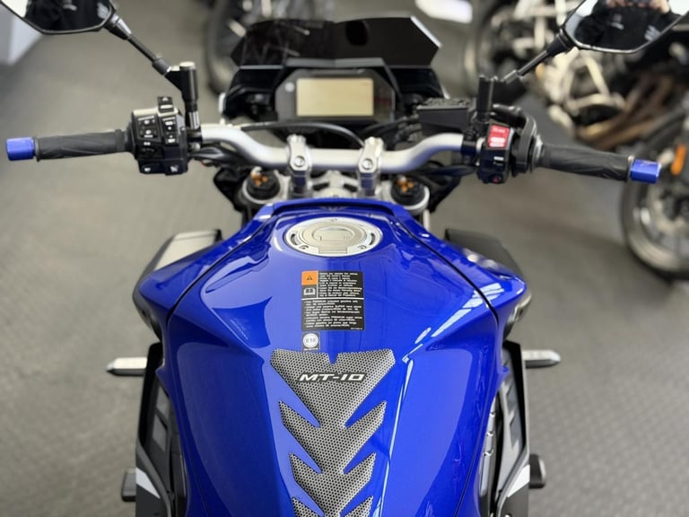 2018 Yamaha MT-10 1000 Hyper-naked Petrol Manual Euro 4 (160 ps)