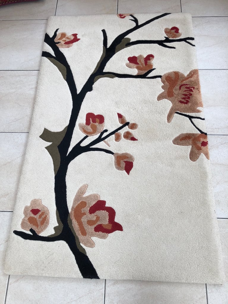 image for Attractive cream flowering tree rug