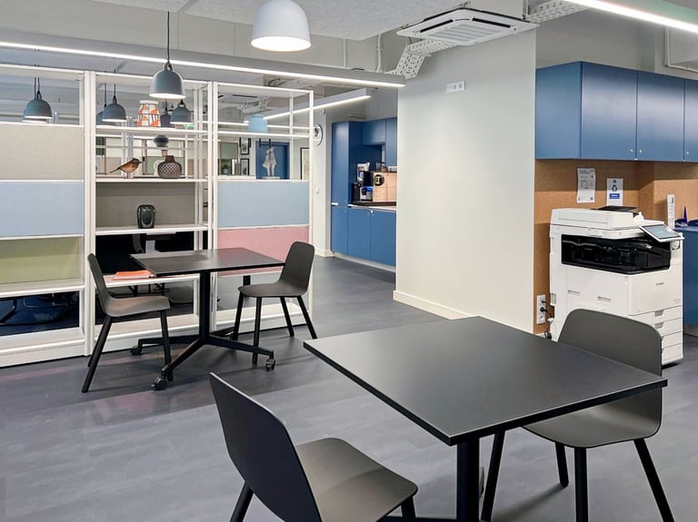 Blackburn - BB2 2DH, Find office space in HQ Blackburn, Kings Court for 4 people