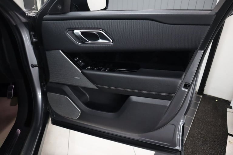 2018 68 LAND ROVER RANGE ROVER VELAR 2.0 D240 R-DYNAMIC HSE SUV 5DR DIESEL AUTO 