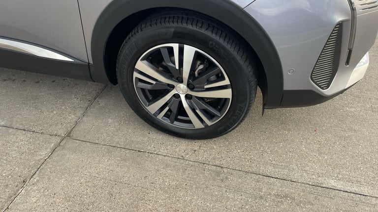 2023 Peugeot 3008 1.2 PureTech Allure Premium+ 5dr EAT8 Petrol Estate Estate Petrol Automatic