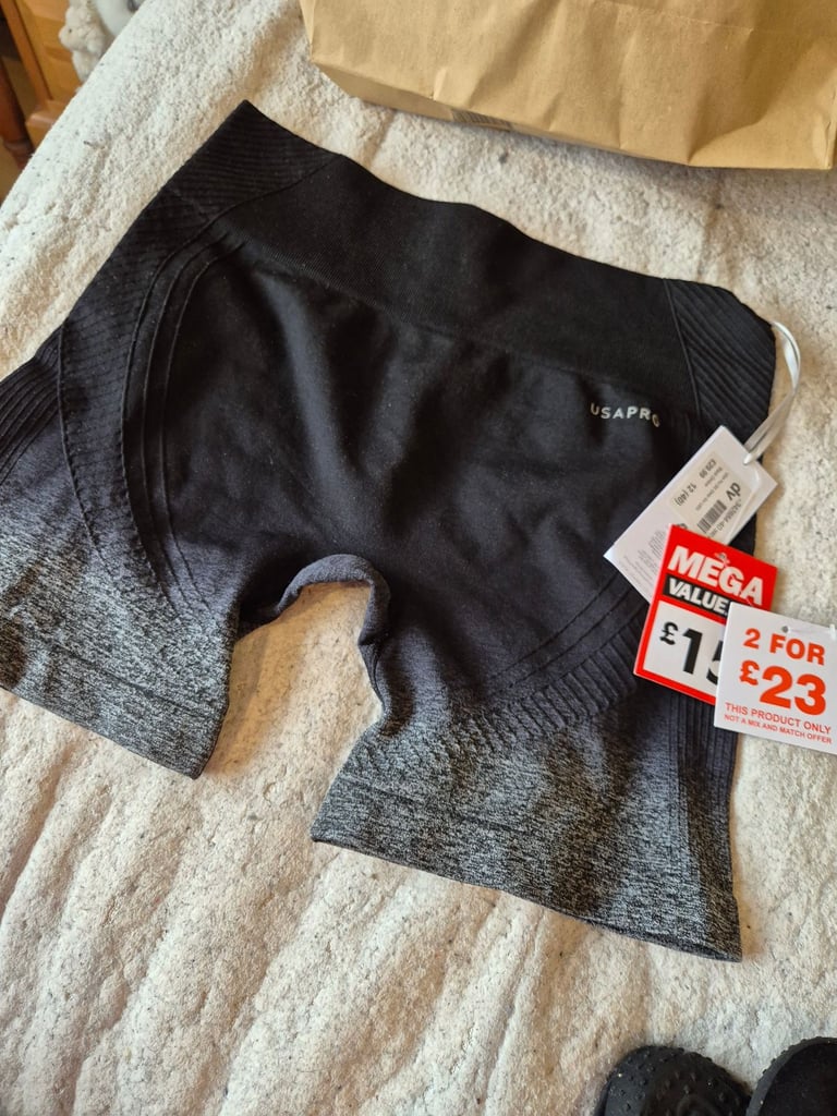 image for Women's shorts BNWT size 12