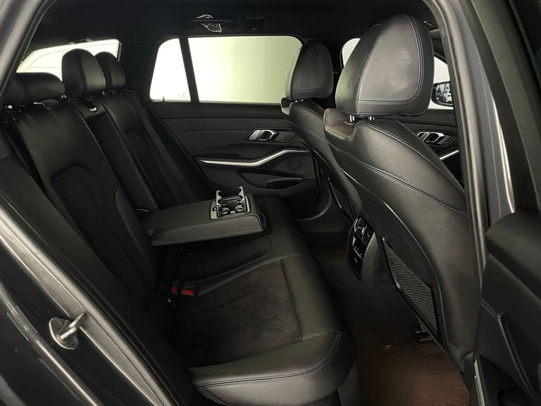 2022 BMW 3 Series 2.0 330e 12kWh M Sport Touring Auto xDrive Euro 6 (s/s) 5dr ESTATE Petrol/Elect...