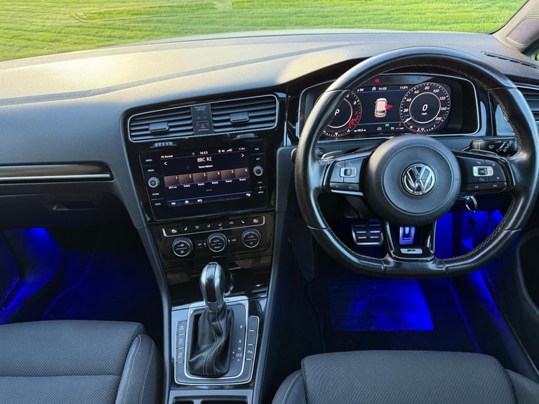 Volkswagen Golf " R " 310 BHP / D.S.G AUTO / 4 MOTION / NEW 19 INCH ALLOYS