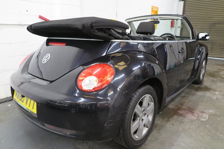2011 Volkswagen Beetle 1.6 Sola 2dr CONVERTIBLE Petrol Manual