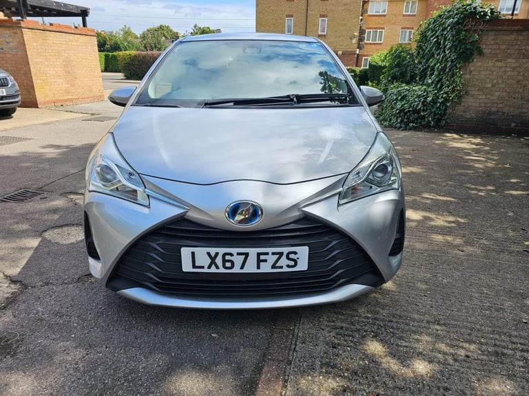 2018 Toyota Yaris 1.5 VVT-h Icon Tech E-CVT Euro 6 (s/s) 5dr Hatchback HYBRID ELECTRIC Automatic