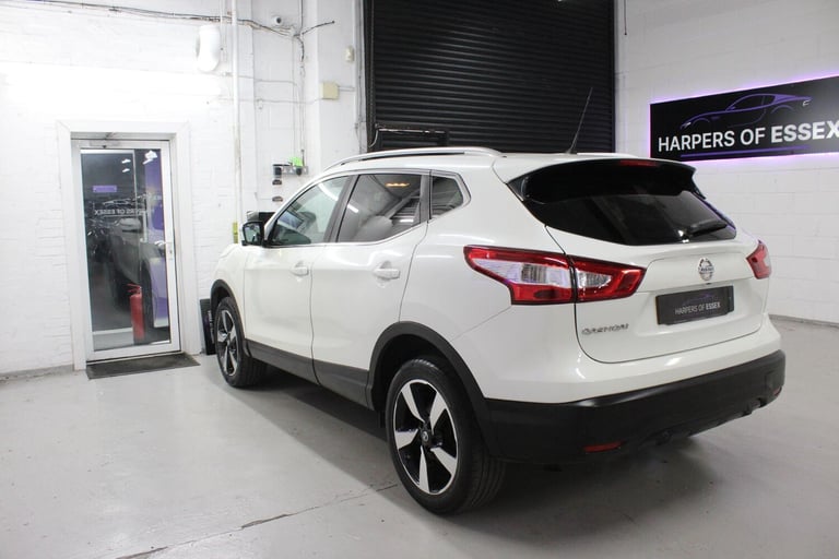 2014 Nissan Qashqai 1.2 DIG-T n-tec+ 2WD Euro 5 (s/s) 5dr HATCHBACK Petrol Manual