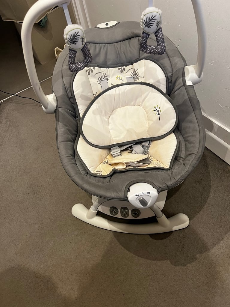 Baby’s electrical swing chair