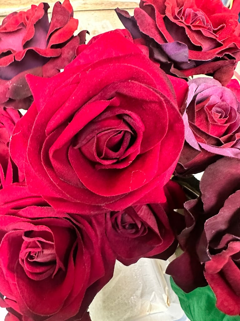 Large bunch of faux silk red roses with stems 