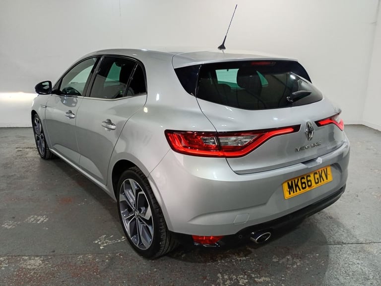 2016 Renault Megane 1.6 dCi Signature Nav Hatchback 5dr Diesel Manual Euro 6 (s/s) (130 ps) Hatch...