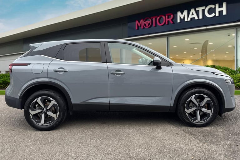 2022 Nissan Qashqai 1.3 DIG-T MHEV N-Connecta XTRON Euro 6 (s/s) 5dr SUV PETROL Automatic