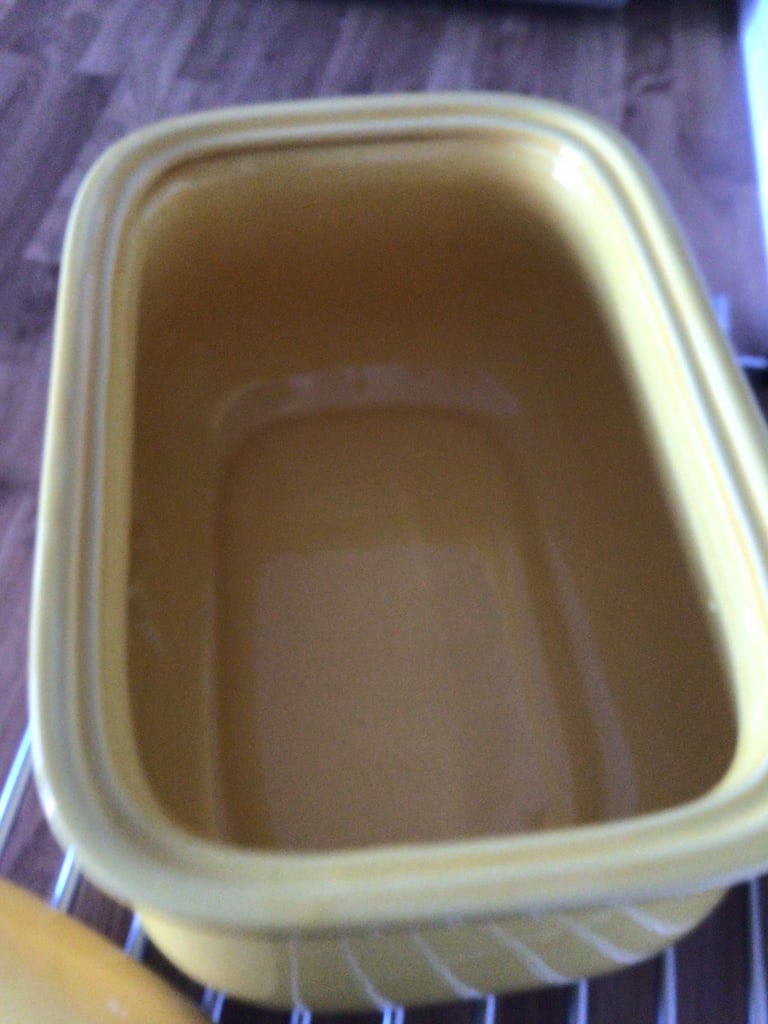 Bread din ceramic excellent condition 