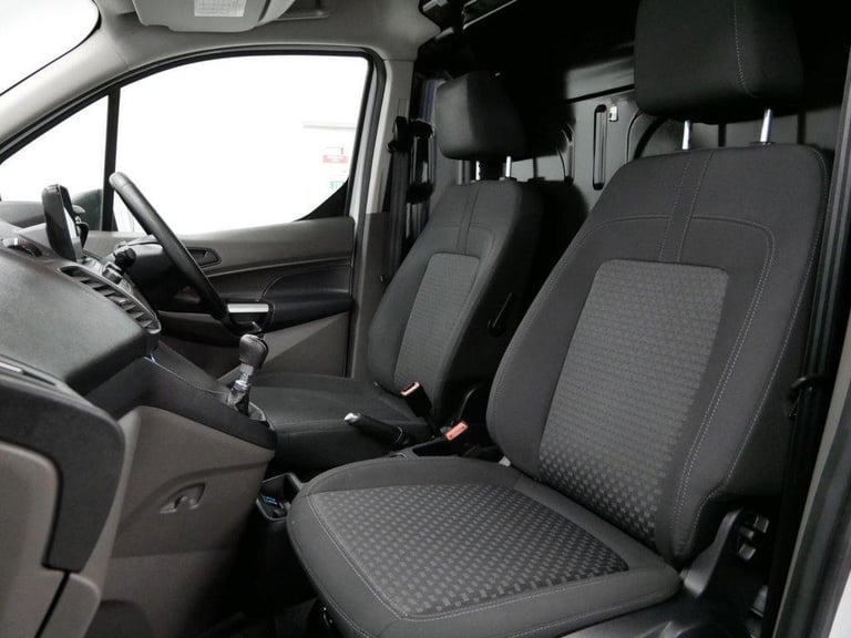 2021 FORD TRANSIT CONNECT 1.5 EBL 120 BHP L1 240 TREND ( AIR CON + SAT NAV )