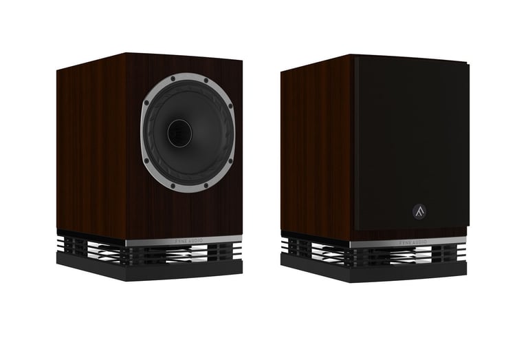 FYNE AUDIO F500 Bookshelf/standmount speakers  *RRP £799*  