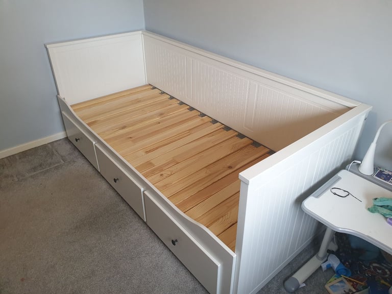 Hemnes day bed ikea