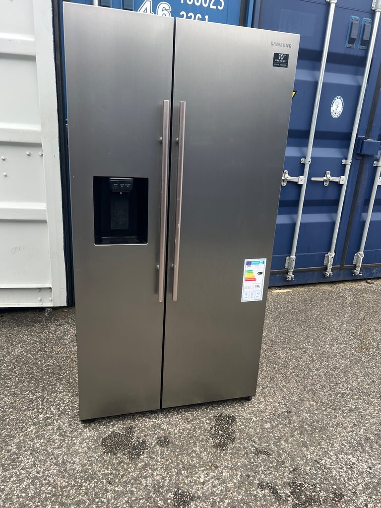 SAMSUNG AMERICAN FRIDGE FREEZER FOR SALE