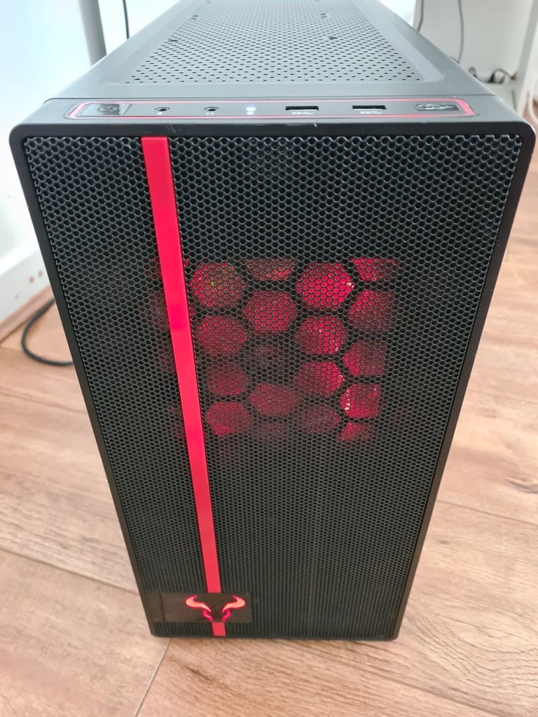 Gaming PC: Geforce GTX 1070, i7 7700k, 16Gb RAM