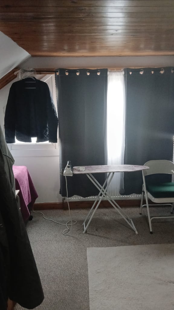 Spacious & Cosy Ensuite Room for Rent in - CR7 8DQ