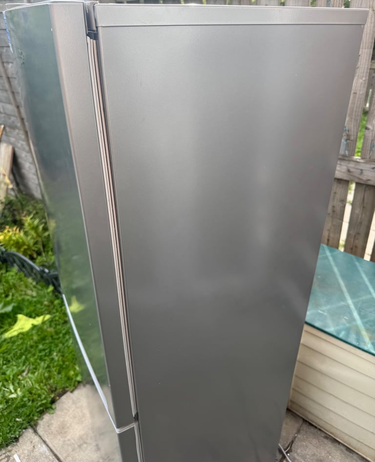 Beko LED Frost-Free Fridge Freezer For Sale/ FREE DELIVERY