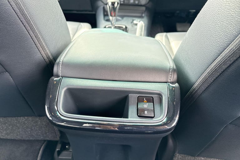 2025 Toyota Hilux Invincible X D/Cab Pick Up 2.8 Hybrid 48V Auto PICK UP DIESEL Automatic