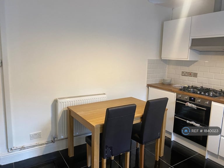 2 bedroom house in Hovis Street, Manchester, M11 (2 bed) (#1840023)