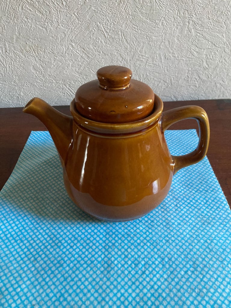 Vintage smiling teapot- Reasonable offer accepted