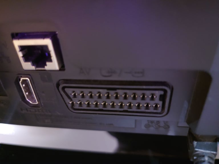 Sony KDL-32WD603HD 32inch Smart Freeview HD tuner, wi-fi TV