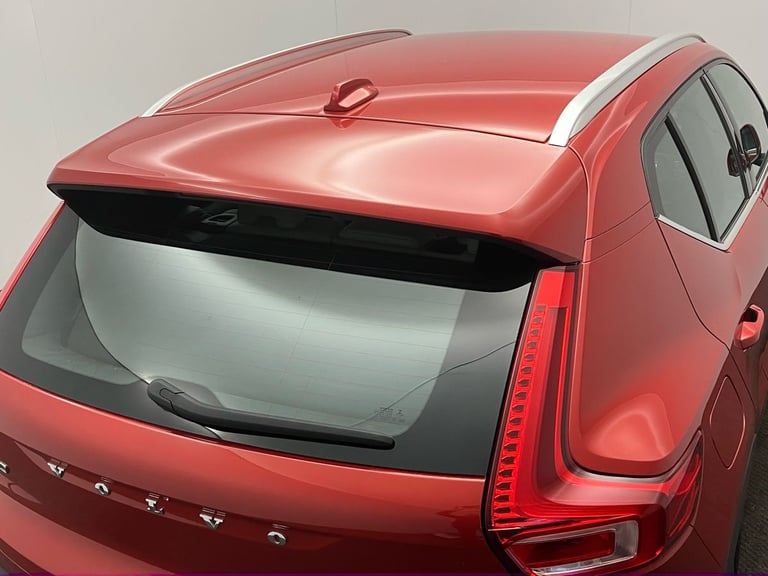 2020 Volvo XC40 2.0 B4P Inscription Pro 5dr Auto Estate Automatic