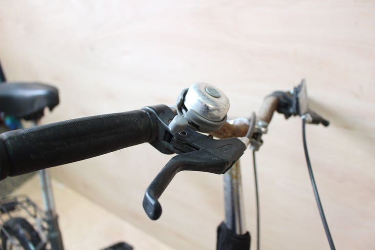 Black compact stowaway folding bike. Good working condition. Shopping. S size