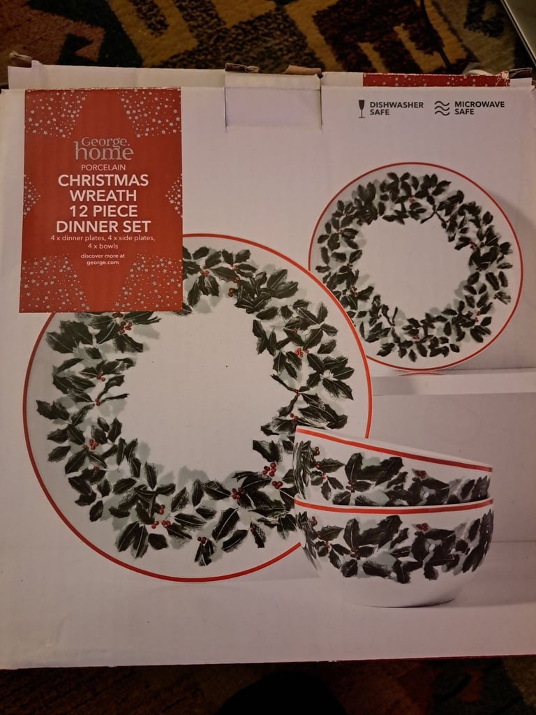 image for 2 x Christmas Wreath 12 Piece Dinner Set (24 piece total)