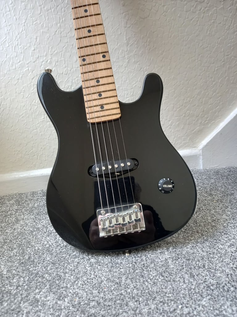 Junior/Kids Stratocaster Type Electric Guitar with Amplifier