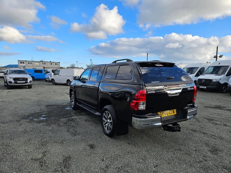 2018 TOYOTA HILUX INVINCIBLE D-4D 4WD 150BHP 2.4 D/CAB**ONLY 50K MILES**