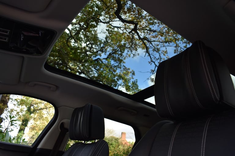 2017 Land Rover Range Rover Velar HSE+MEGA SPECIFICATION!!! Estate Diesel Automatic