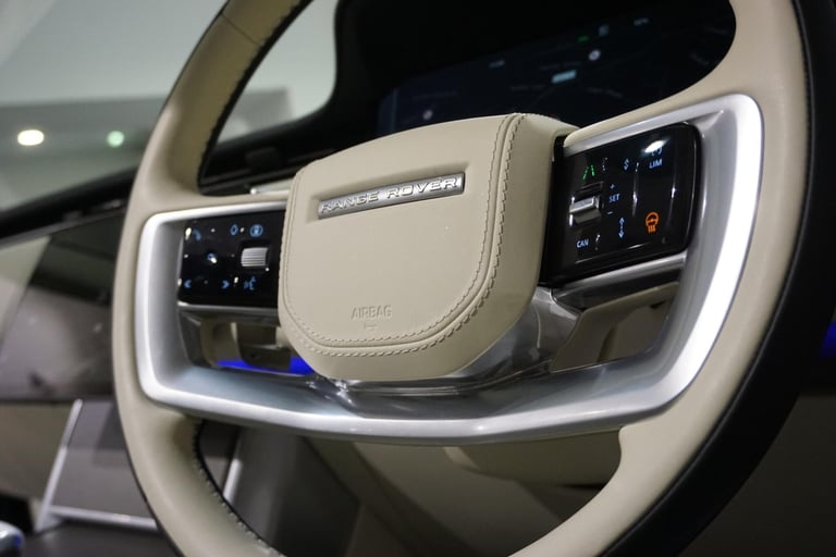 2023 Land Rover Range Rover 3.0 P550e 38.2kWh SV SUV 5dr Petrol Plug-in Hybrid Auto 4WD Euro 6 (s...