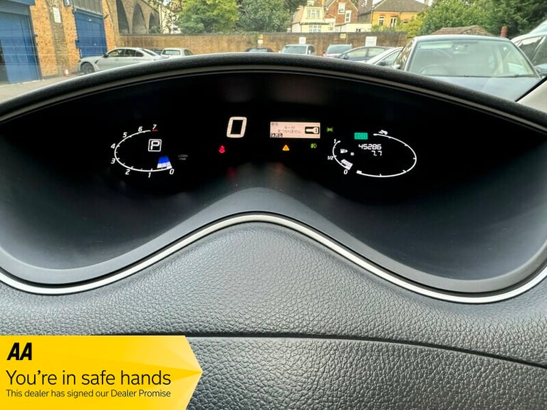 Nissan Serena 2.0 HYBRID AUTO 8 SEAT