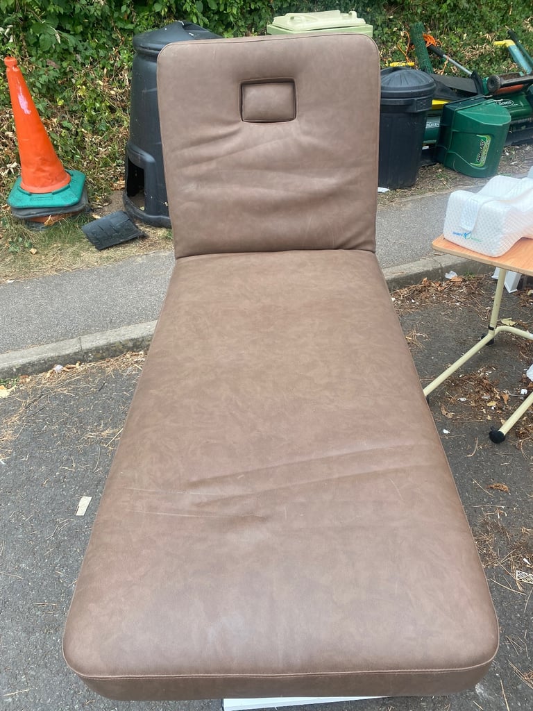Massage Table 