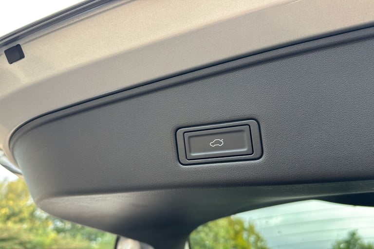  Omoda Omoda E5 61.05kwh Comfort Suv 5dr Electric Auto 204 Ps Electric