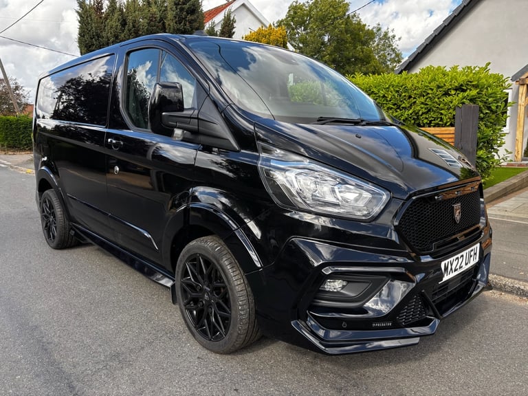 Transit Custom 2.0 EcoBlue Predator Van 