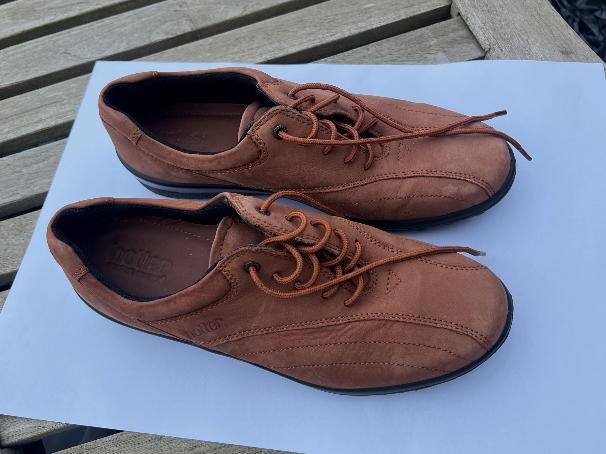 New Hotter women's leather Tone II comfortable shoes, colour is no longer available to buy 