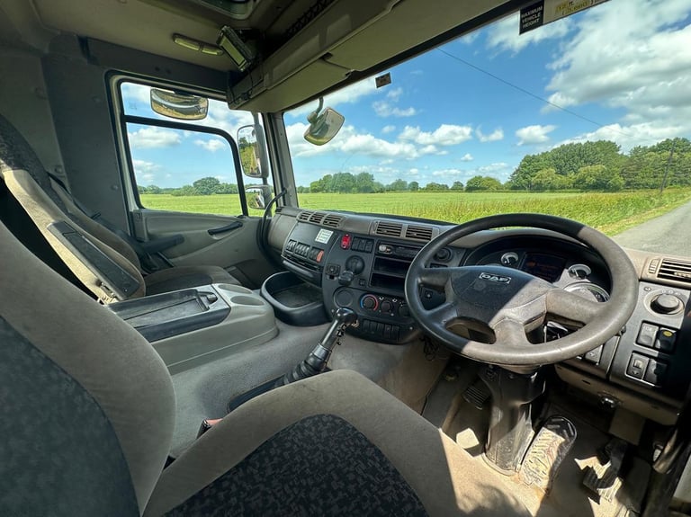 DAF TRUCKS CF85 360 8 X 2 Beavertail