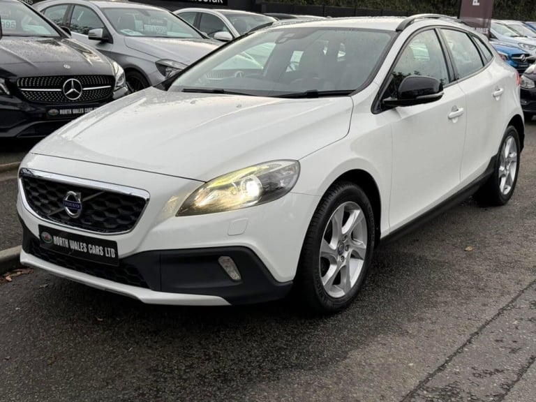  Volvo V40 D2 Cross Country Lux 5dr Powershift Diesel