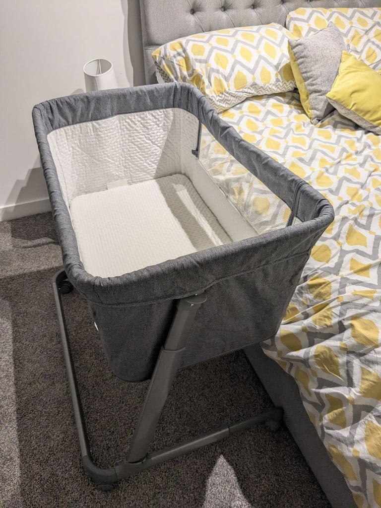 image for Free Pamo Babe next to me crib 