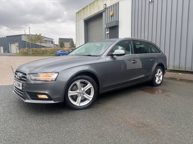 AUDI A4 2.0 TDI TECHNIK AVANT QUATTRO, SAT-NAV HEATED LEATHER FRONT & REAR PARKING SENSORS.
