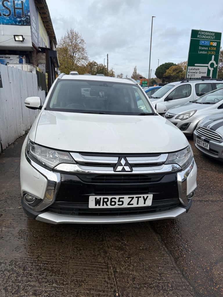 Mitsubishi, OUTLANDER, Estate, 2015, Manual, 2268 (cc), 5 doors