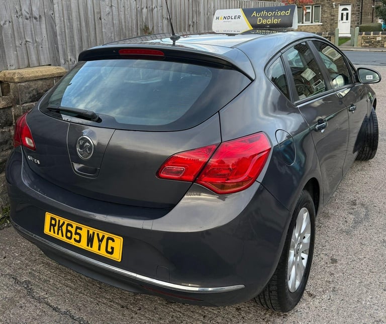 2015 Vauxhall Astra 1.6 CDTi ecoFLEX 94g Design Euro 6 (s/s) 5dr HATCHBACK Diesel Manual