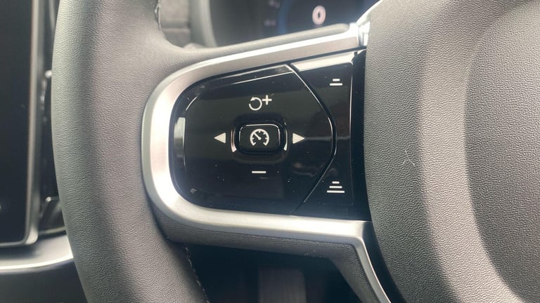 2025 Volvo XC90 Plus, B5 AWD Mild hybrid, Petrol, Dark, 7 Seats ESTATE Petrol/Electric Hybrid Aut...