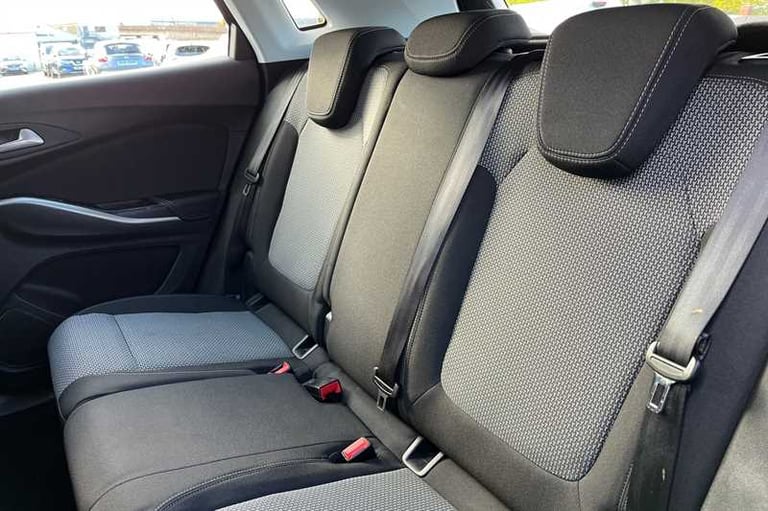 2019 Vauxhall Grandland X 1.2 Turbo SE 5dr HATCHBACK PETROL Manual