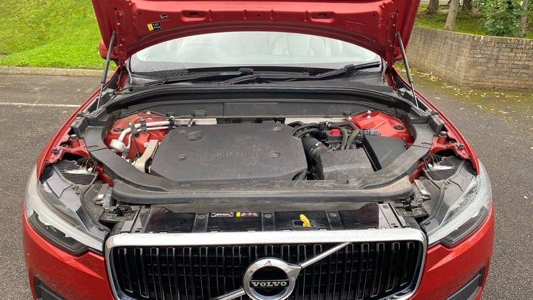 2021 Volvo XC60 2.0 B4D Momentum 5dr AWD Geartronic Diesel Estate Estate Diesel Automatic